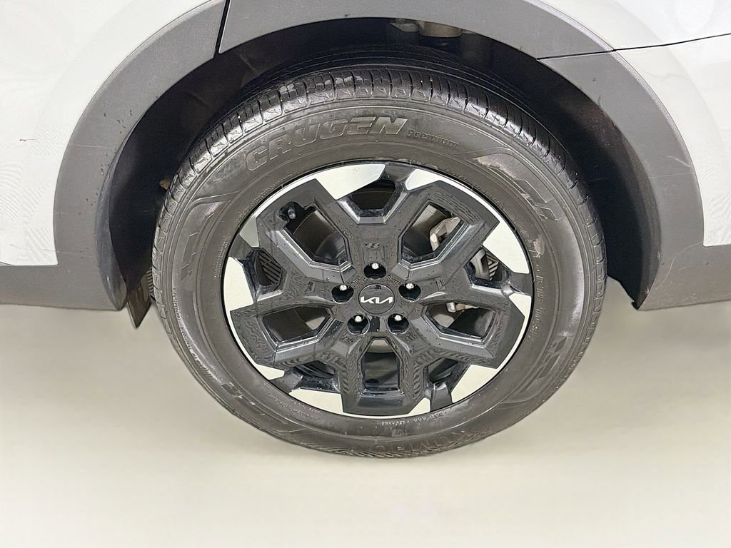 Used 2025 Kia Sorento S image 33