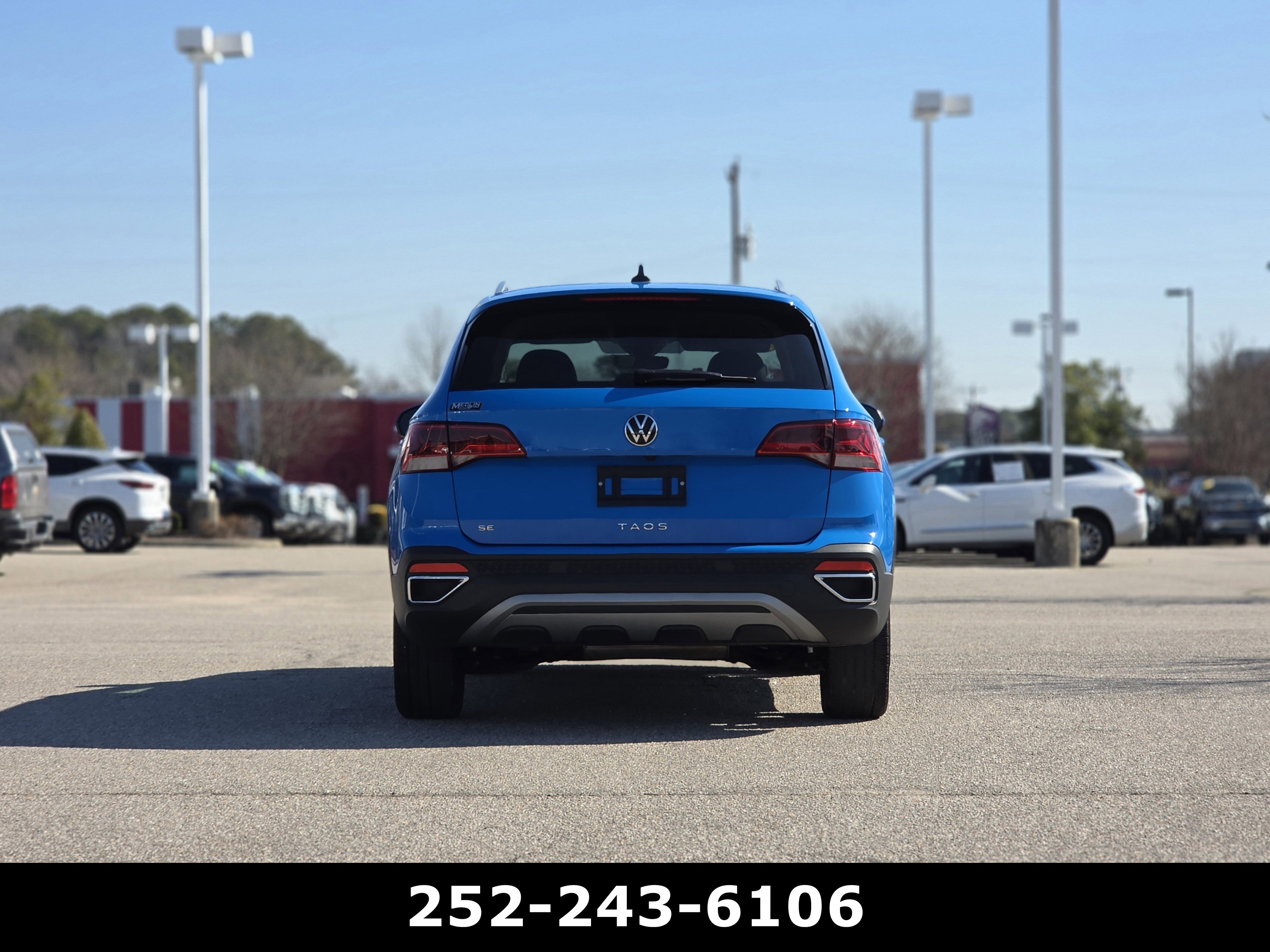 Used 2024 Volkswagen Taos SE FWD image 6