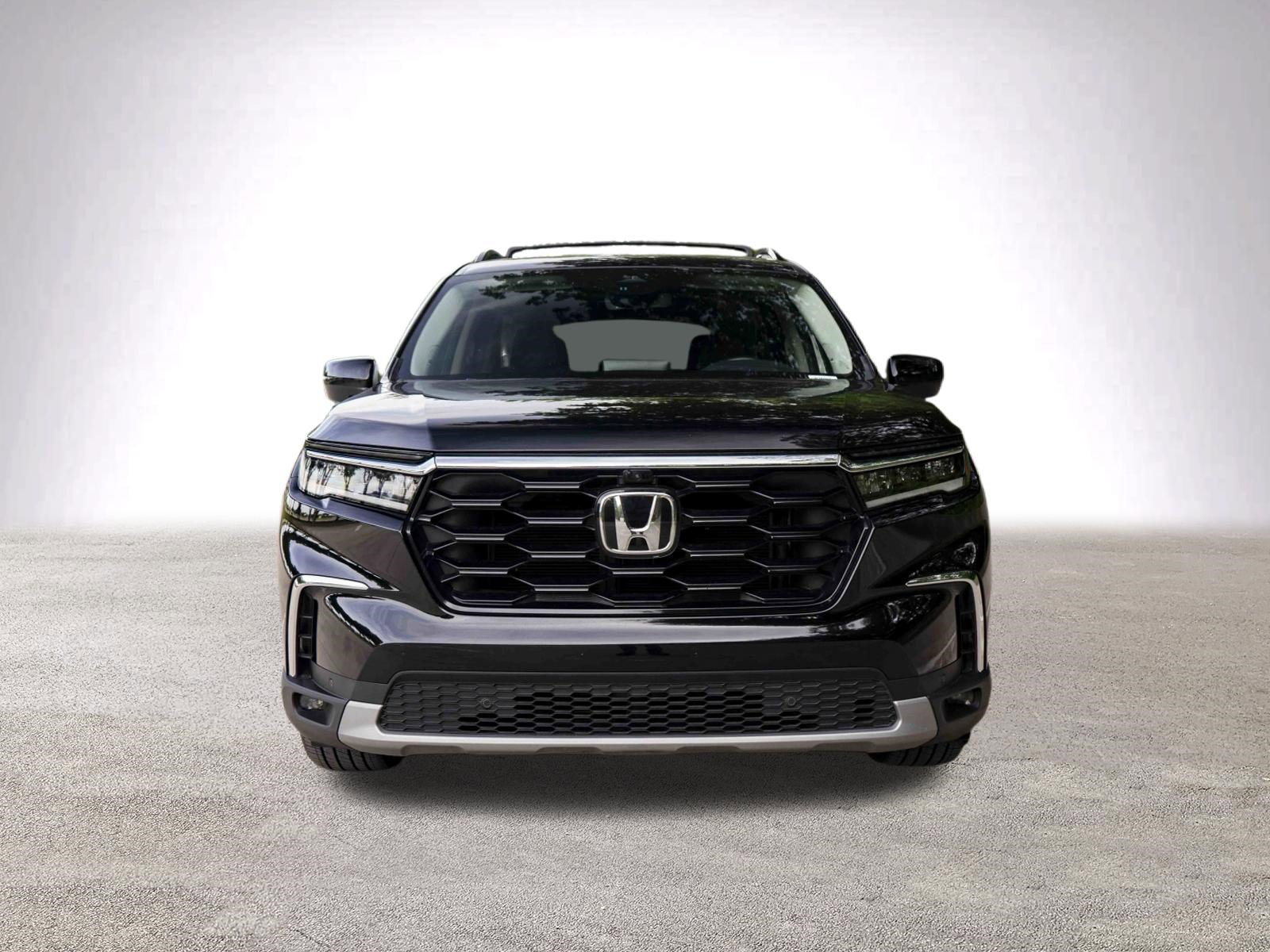 Used 2024 Honda Pilot Elite image 3