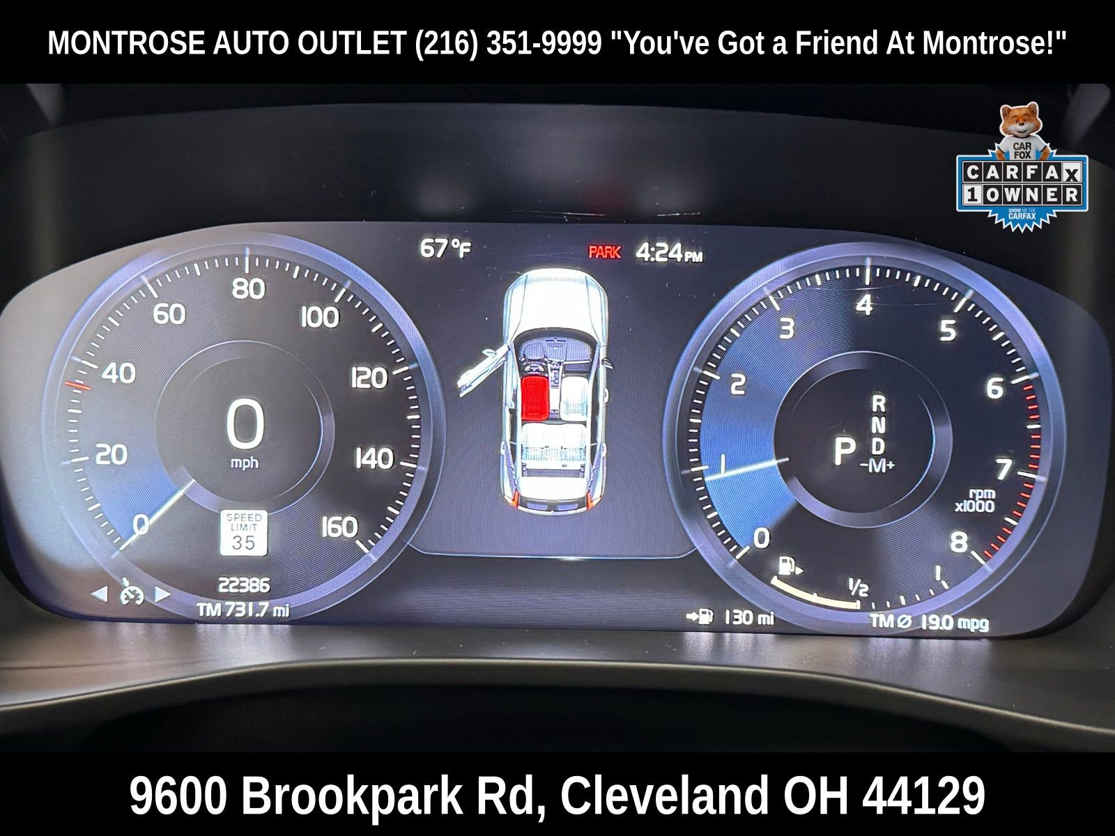 Used 2022 Volvo XC40 T5 R-Design w/ Climate Package image 21