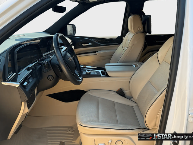 Used 2024 Cadillac Escalade Premium Luxury w/ LPO, Floor Liner Package AWD/4WD image 7