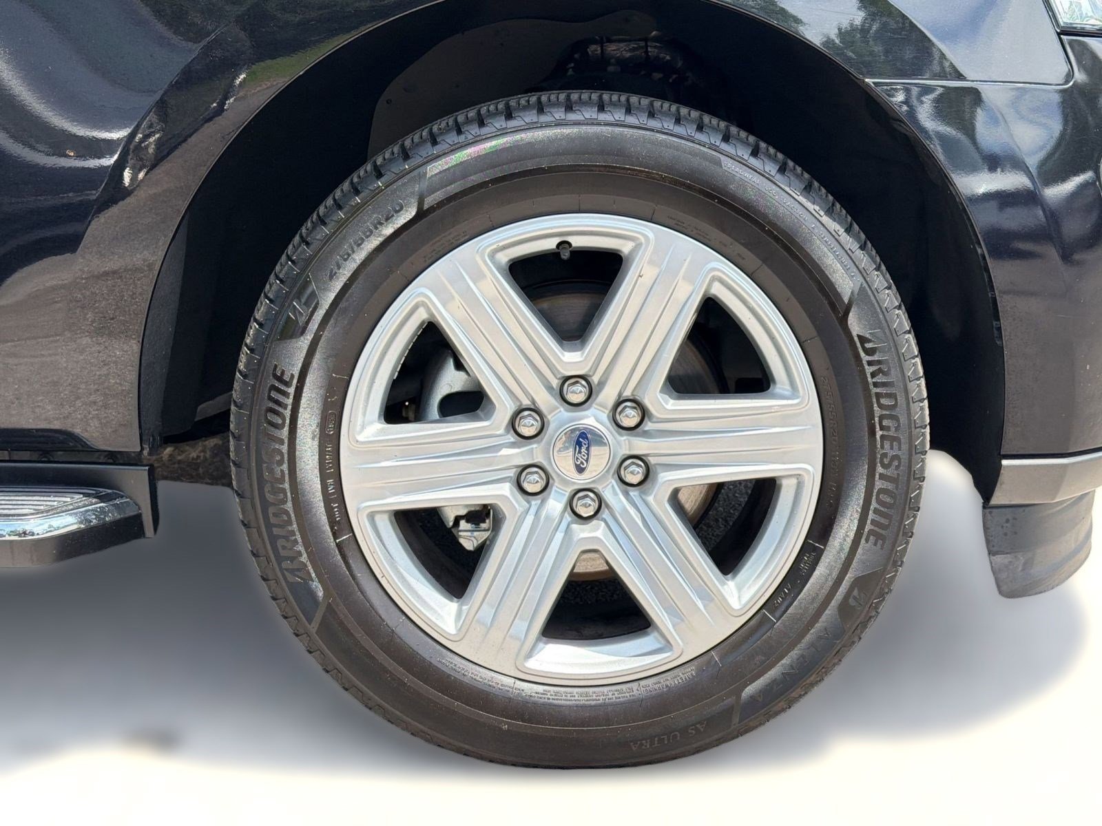 Used 2020 Ford Expedition XLT w/ Equipment Group 202A AWD/4WD image 12