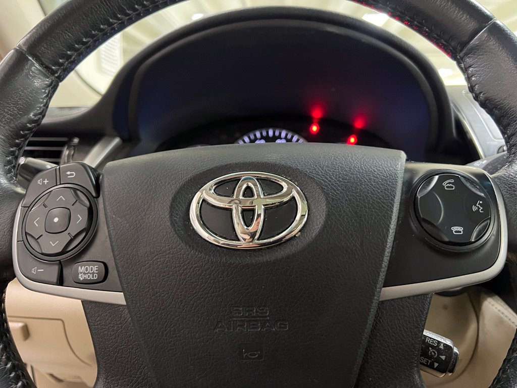 Used 2012 Toyota Camry XLE w/ Convenience Pkg FWD image 35