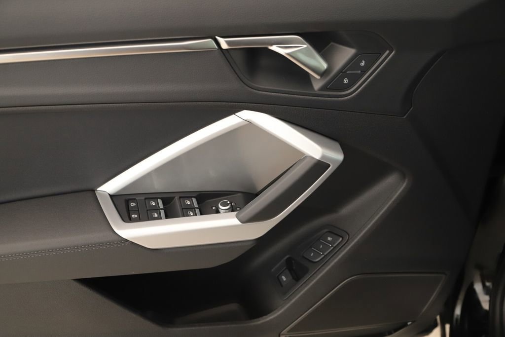 New 2025 Audi Q3 2.0T Premium image 24