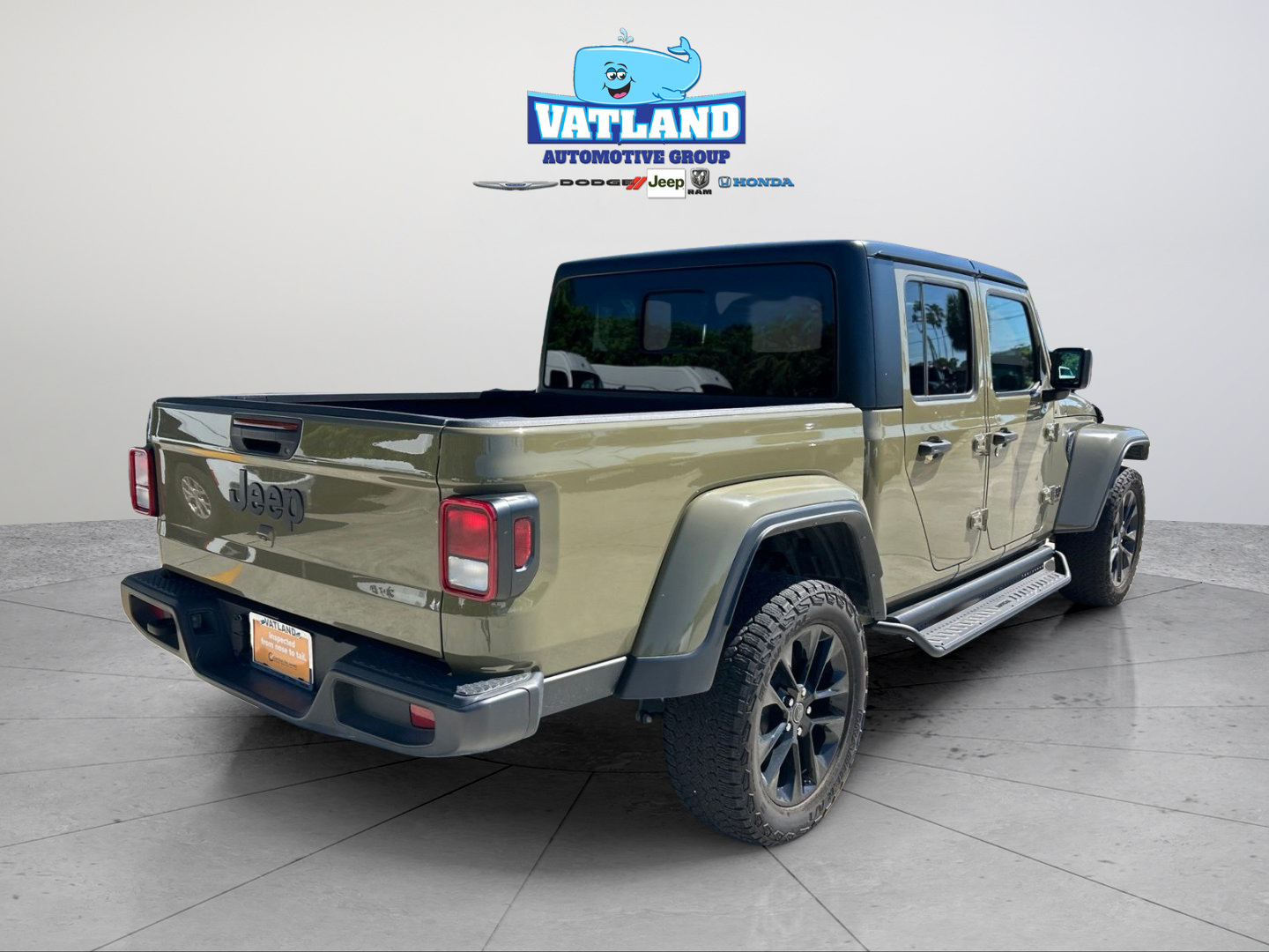 Certified 2025 Jeep Gladiator Sport AWD/4WD image 5