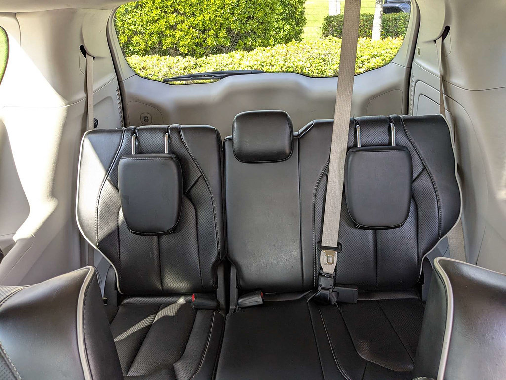 Certified 2023 Chrysler Pacifica Limited FWD image 15