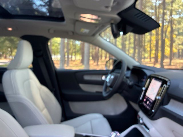New 2026 Volvo XC40 B5 Plus w/ Protection Package Premier AWD/4WD image 24