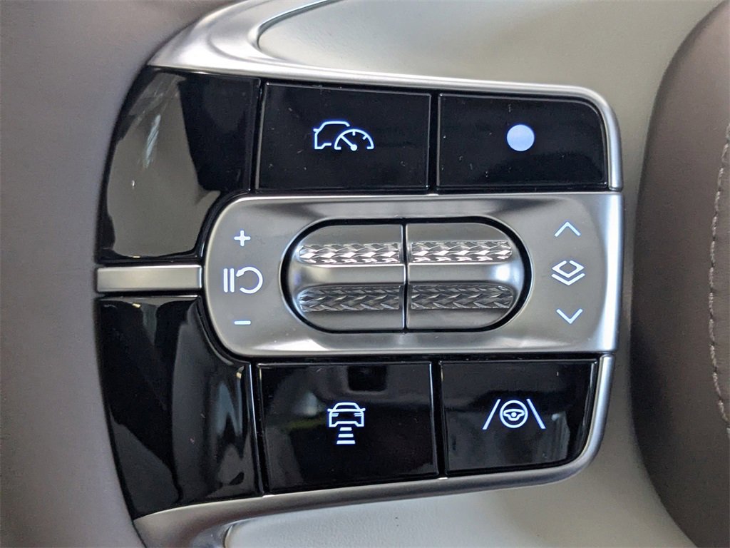 New 2025 Genesis G90 3.5T image 25