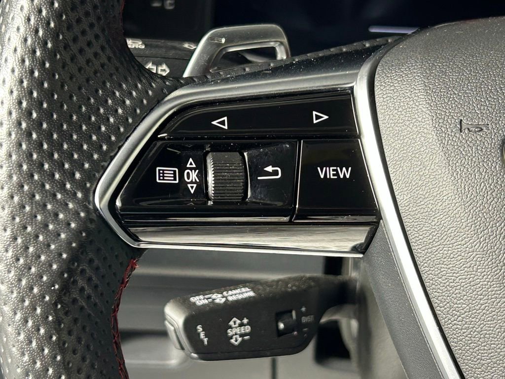 Used 2023 Audi RS 6 AWD/4WD image 33