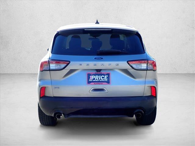 Used 2022 Ford Escape SE w/ SE Sport Appearance Package FWD image 3