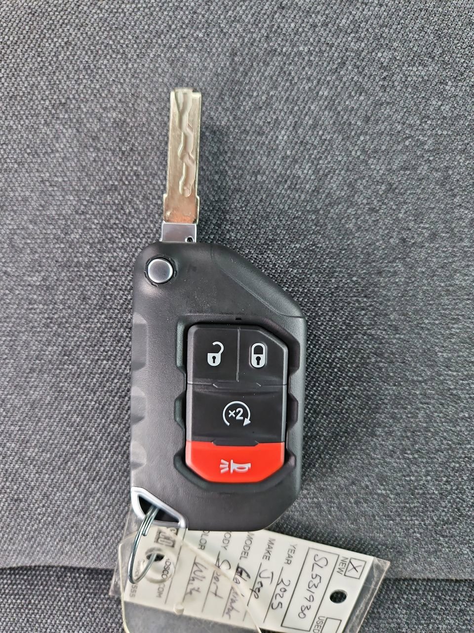 New 2025 Jeep Gladiator Sport image 31