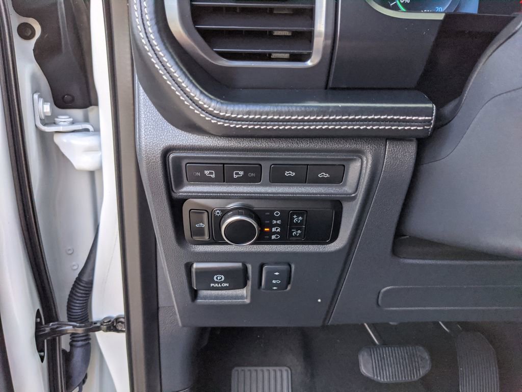 Used 2024 Ford F150 Lightning Platinum image 32