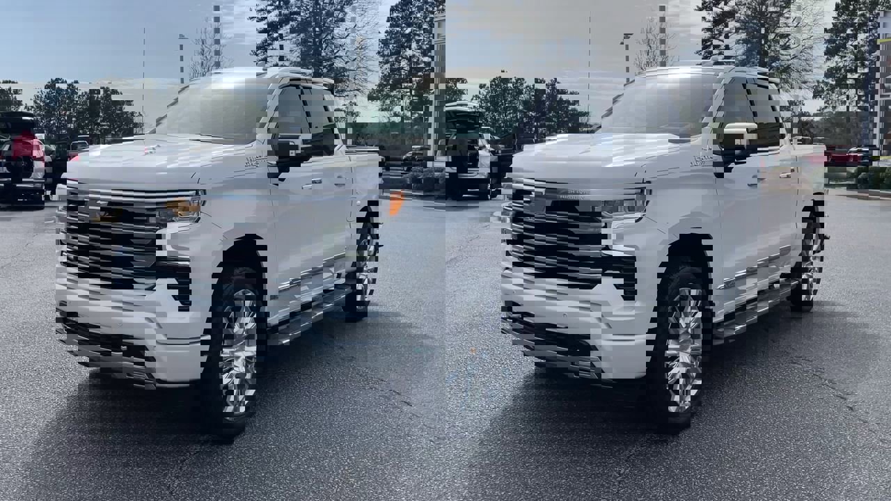 Used 2024 Chevrolet Silverado 1500 High Country w/ High Country Premium Package image 7