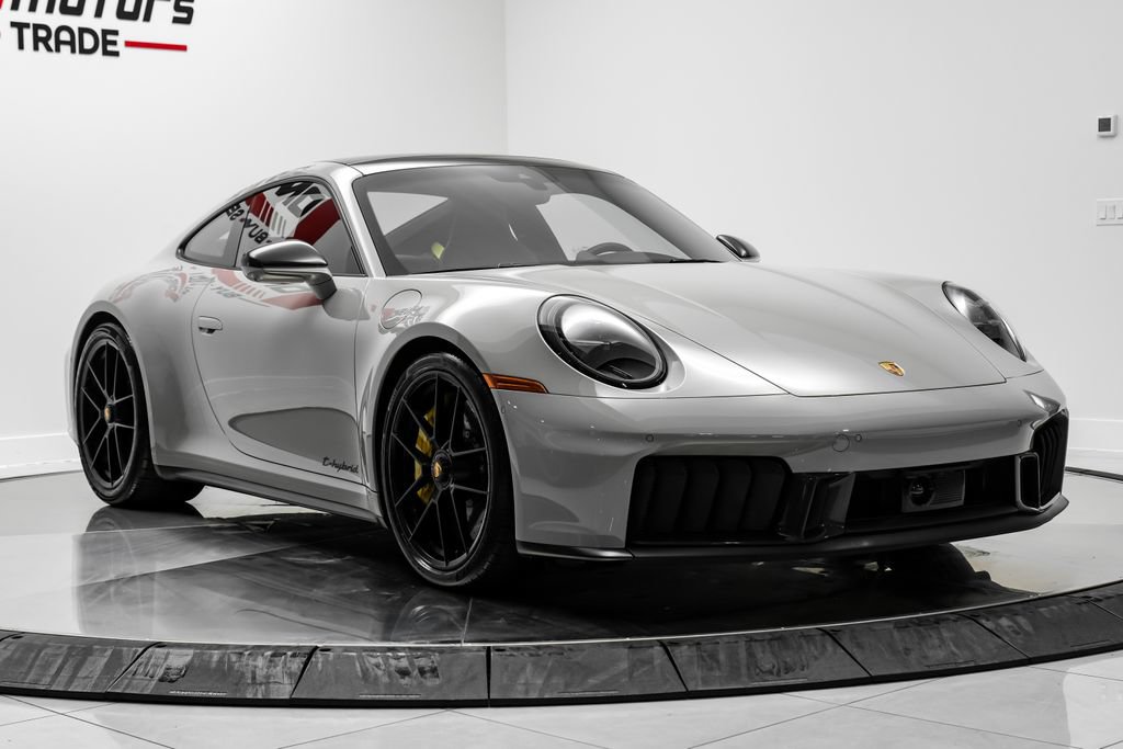 Used 2026 Porsche 911 Carrera GTS RWD image 5
