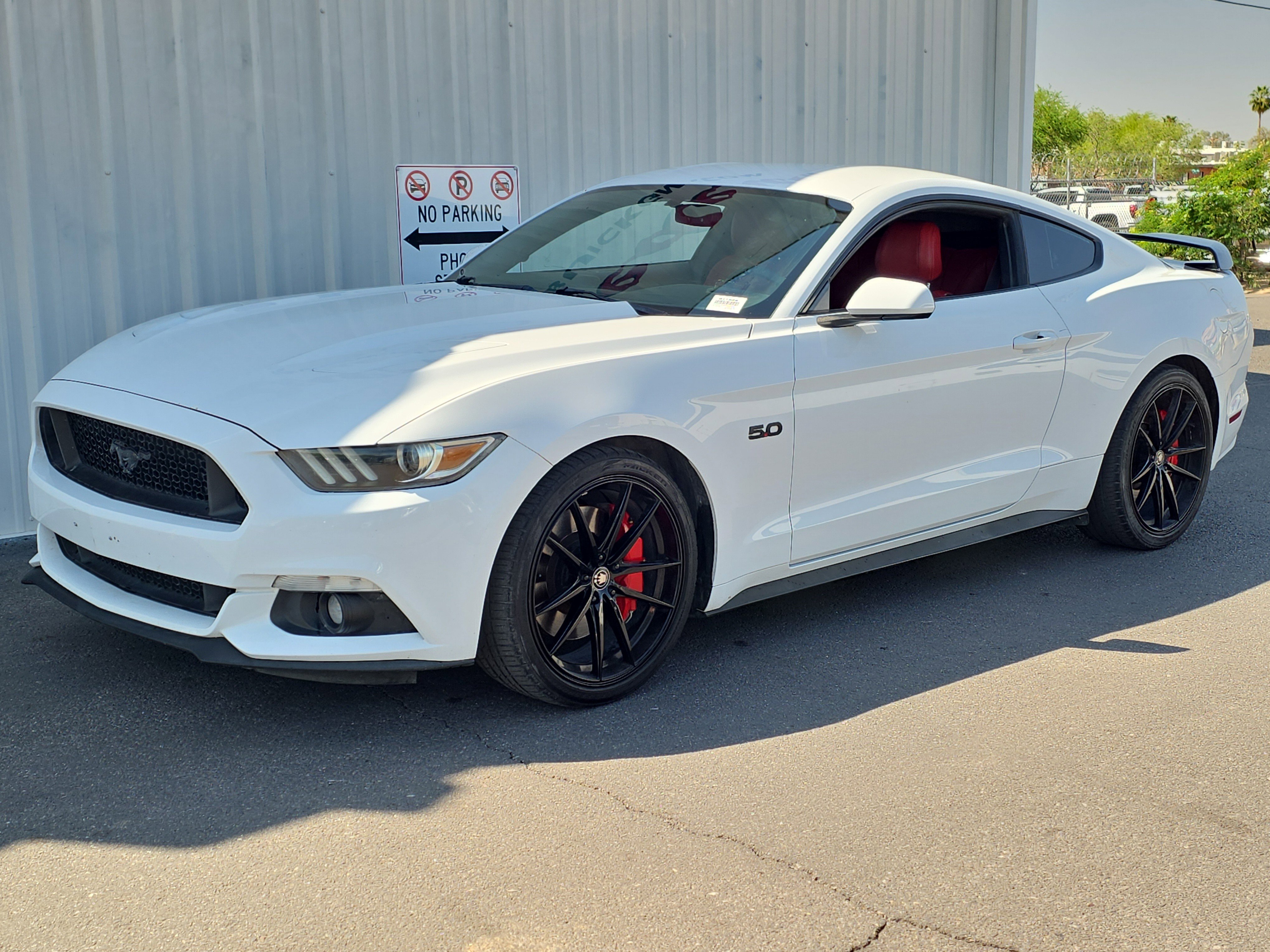 Used 2015 Ford Mustang GT image 3