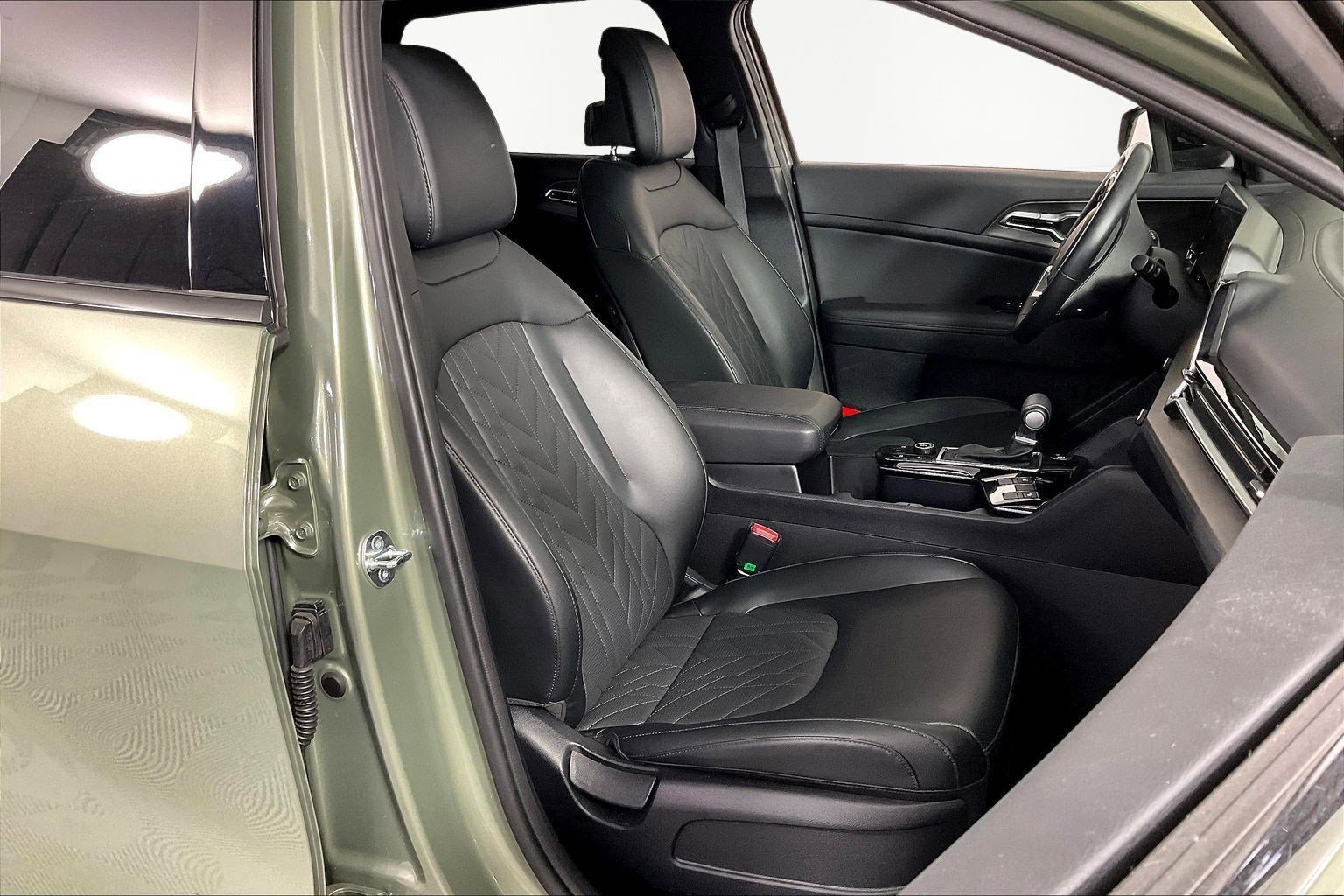 Used 2025 Kia Sportage X-Line w/ Premium Package image 29