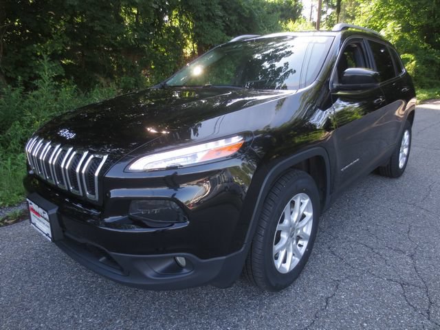 Used 2016 Jeep Cherokee Latitude w/ Safety/Convenience Group AWD/4WD image 1