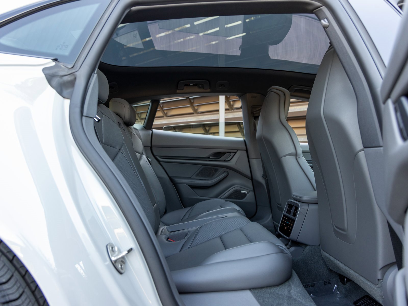 Used 2025 Porsche Taycan 4S image 51