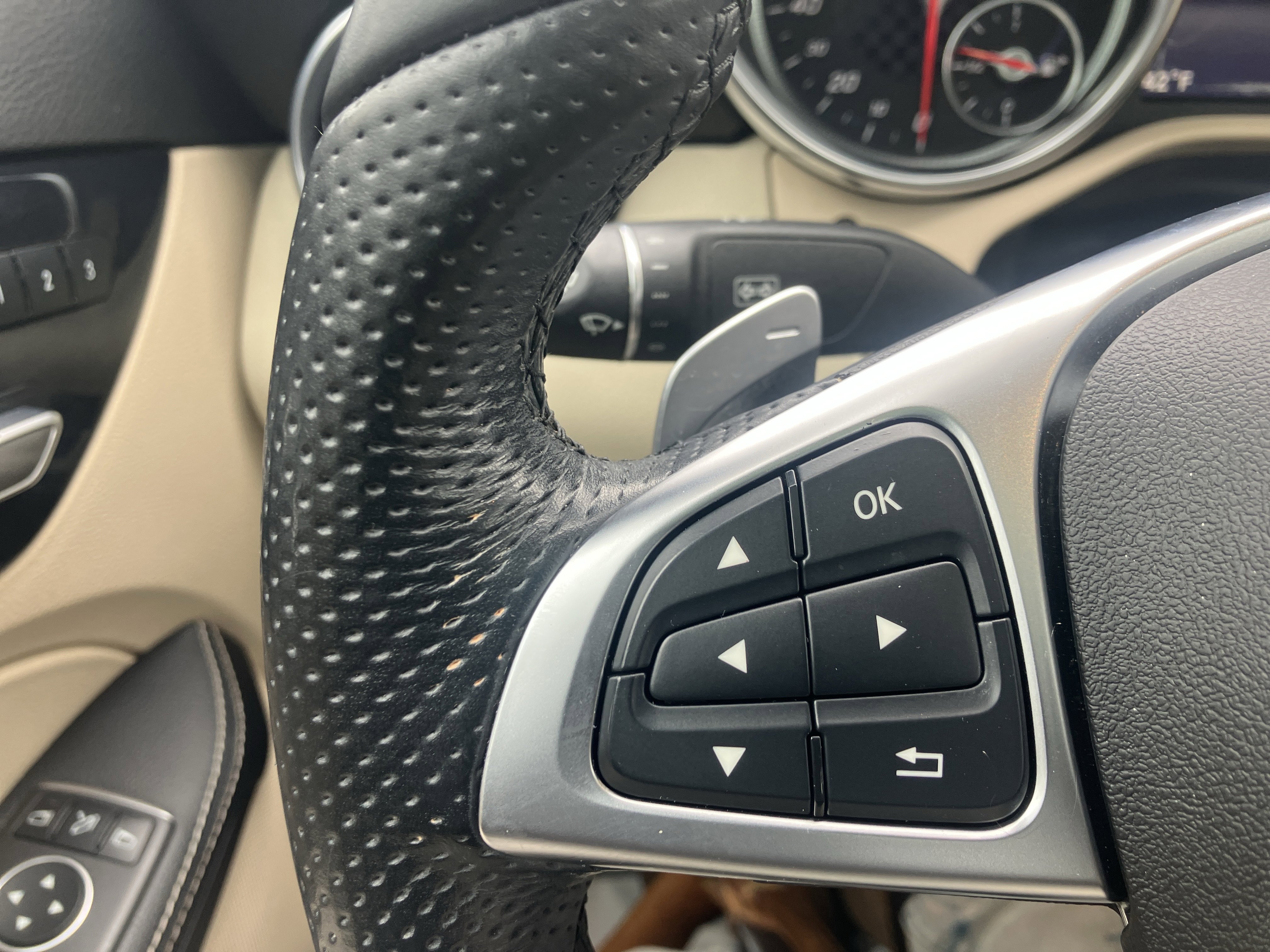 Used 2019 Mercedes-Benz SLC 300 image 19