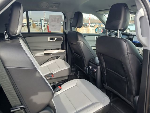 Used 2021 Ford Explorer XLT w/ Equipment Group 202A image 20