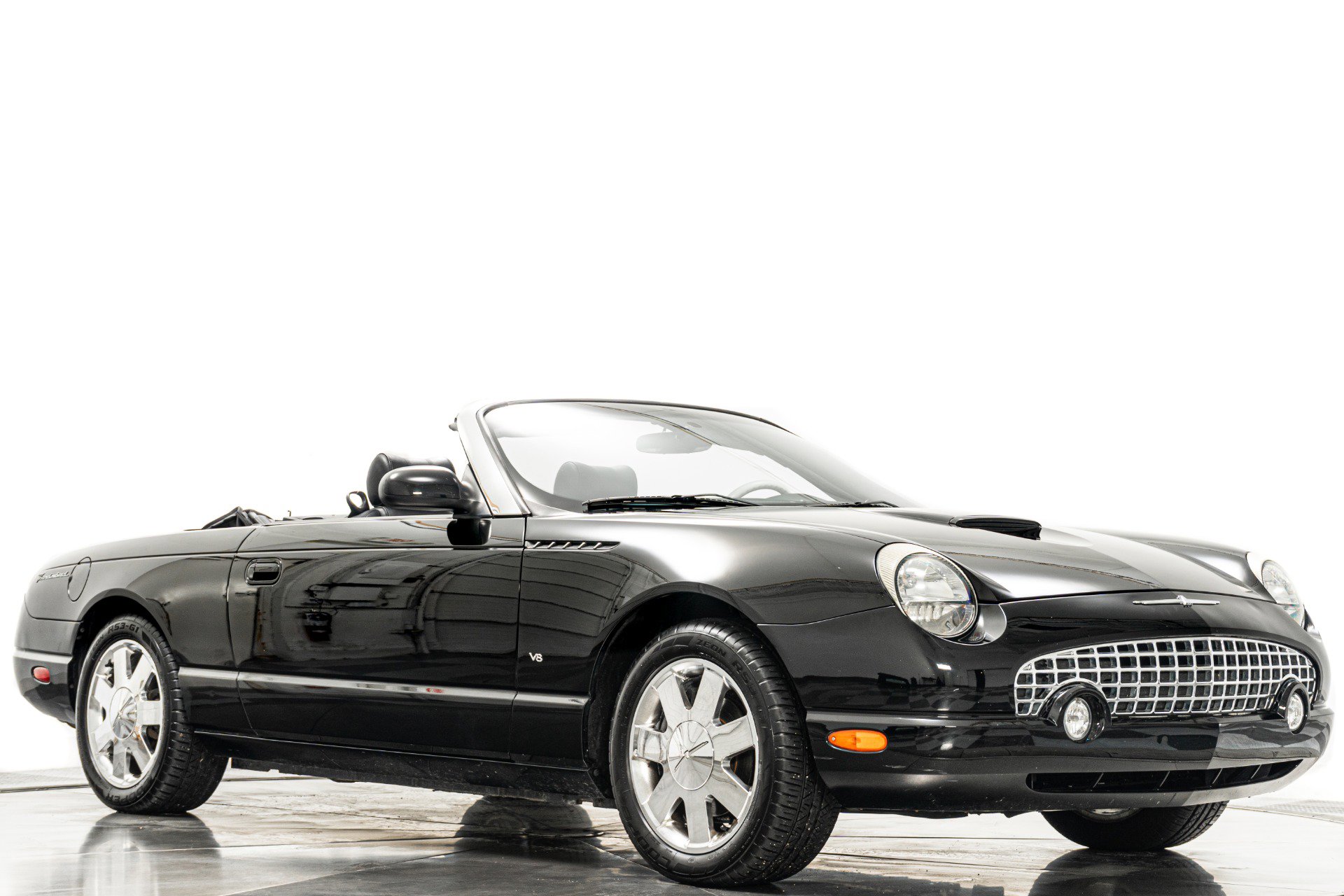 Used 2003 Ford Thunderbird image 32