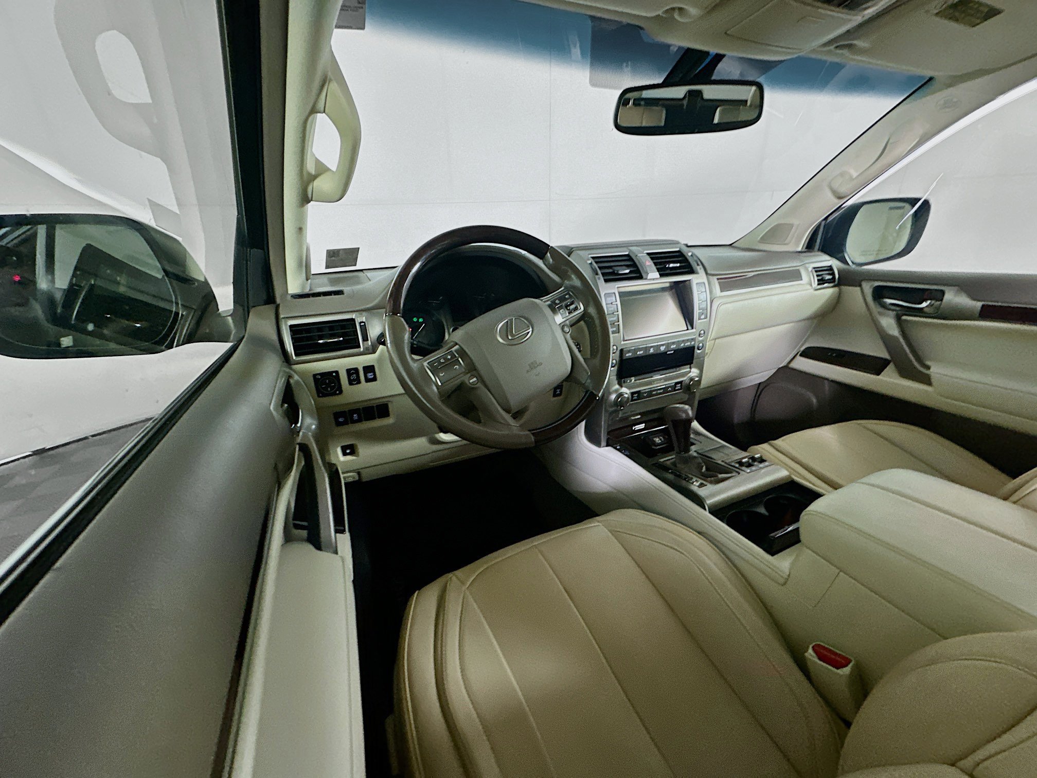 Used 2017 Lexus GX 460 Premium image 18