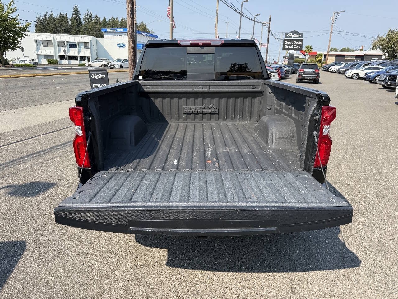 Used 2019 Chevrolet Silverado 1500 High Country w/ High Country Premium Package AWD/4WD image 6