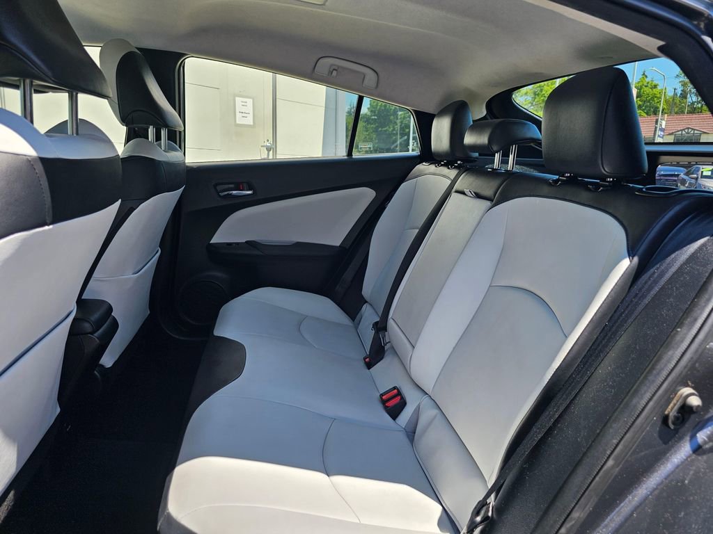 Used 2017 Toyota Prius Three Touring FWD image 16