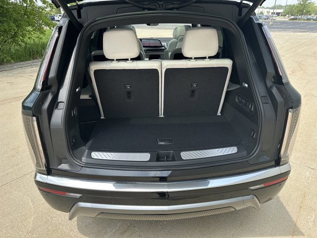 New 2026 Cadillac Vistiq Luxury w/ LPO, Floor Liner Package image 40