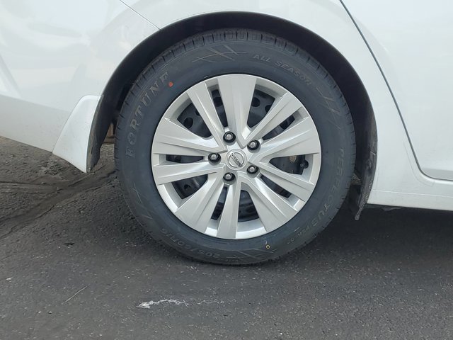 Certified 2022 Nissan Sentra S image 28
