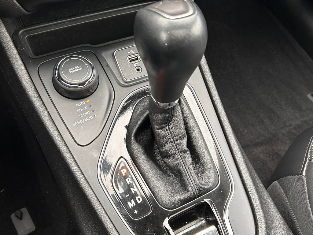 Certified 2019 Jeep Cherokee Limited image 21