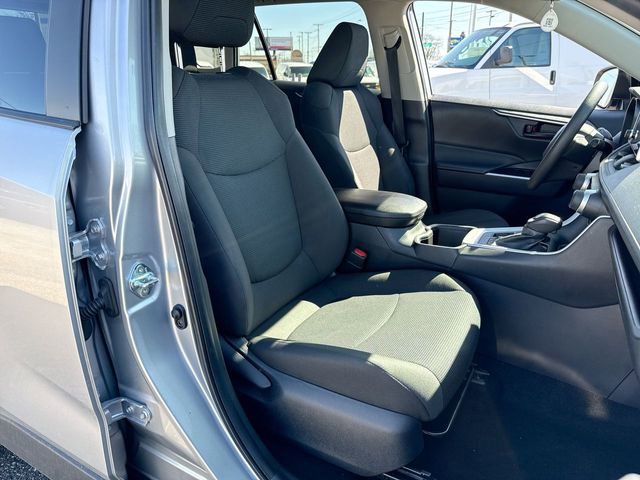 Used 2025 Toyota RAV4 LE image 25