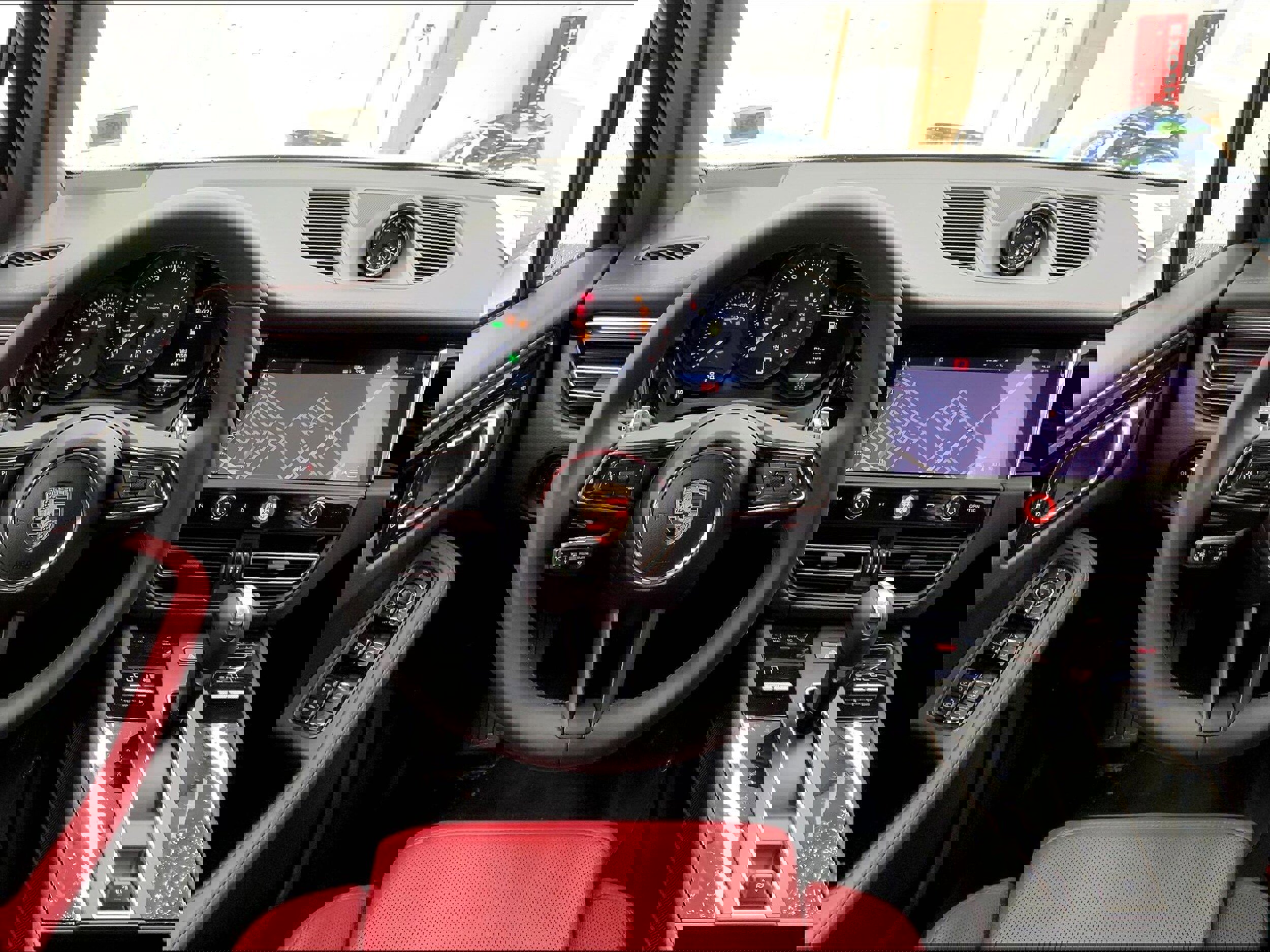 New 2025 Porsche Macan image 10