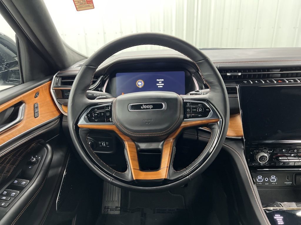 Used 2025 Jeep Grand Cherokee Summit image 15