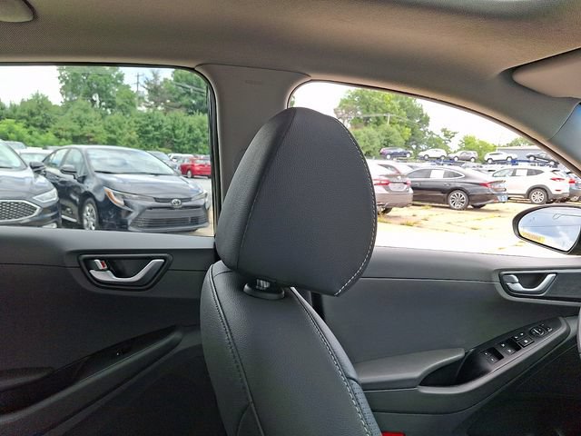 Used 2018 Hyundai Ioniq Limited FWD image 13