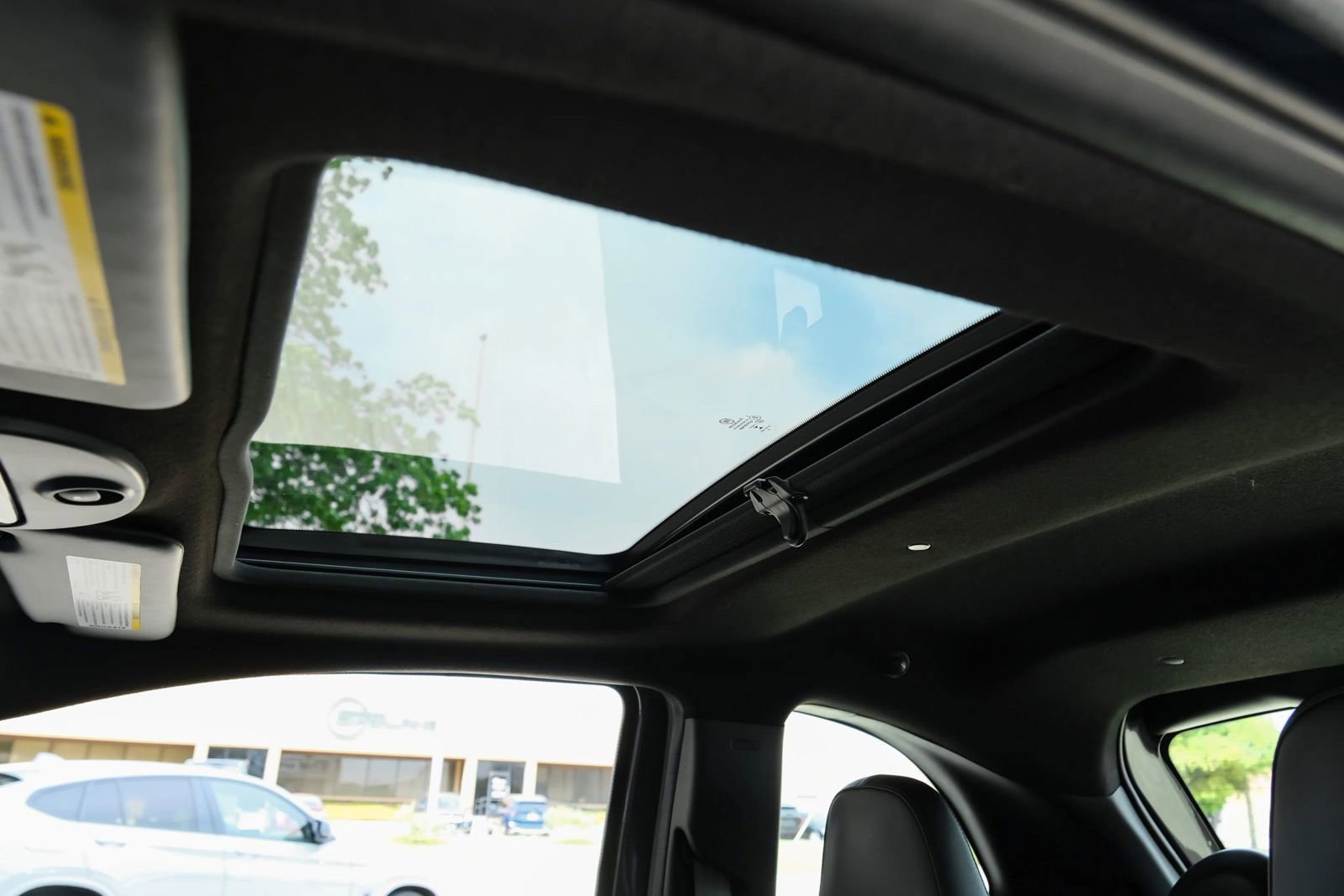 Used 2018 FIAT 500 Abarth w/ Popular Equipment Package image 4