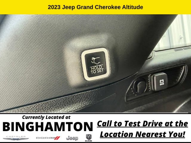 Used 2023 Jeep Grand Cherokee Altitude AWD/4WD image 23