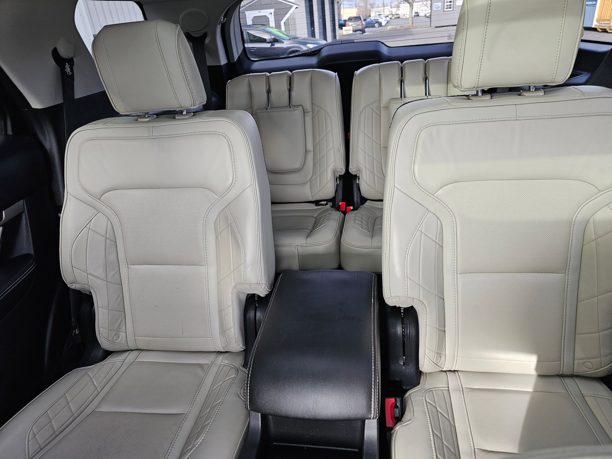 Used 2017 Ford Explorer Platinum AWD/4WD image 17
