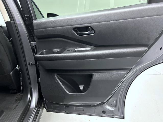 Certified 2025 Nissan Pathfinder SV AWD/4WD image 17