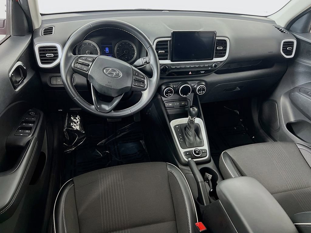 Certified 2022 Hyundai Venue Limited image 23