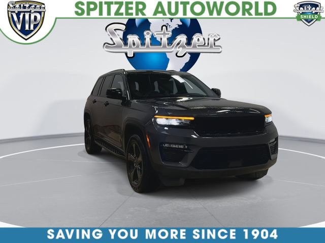 Used 2025 Jeep Grand Cherokee Limited w/ Black Appearance Package image 7