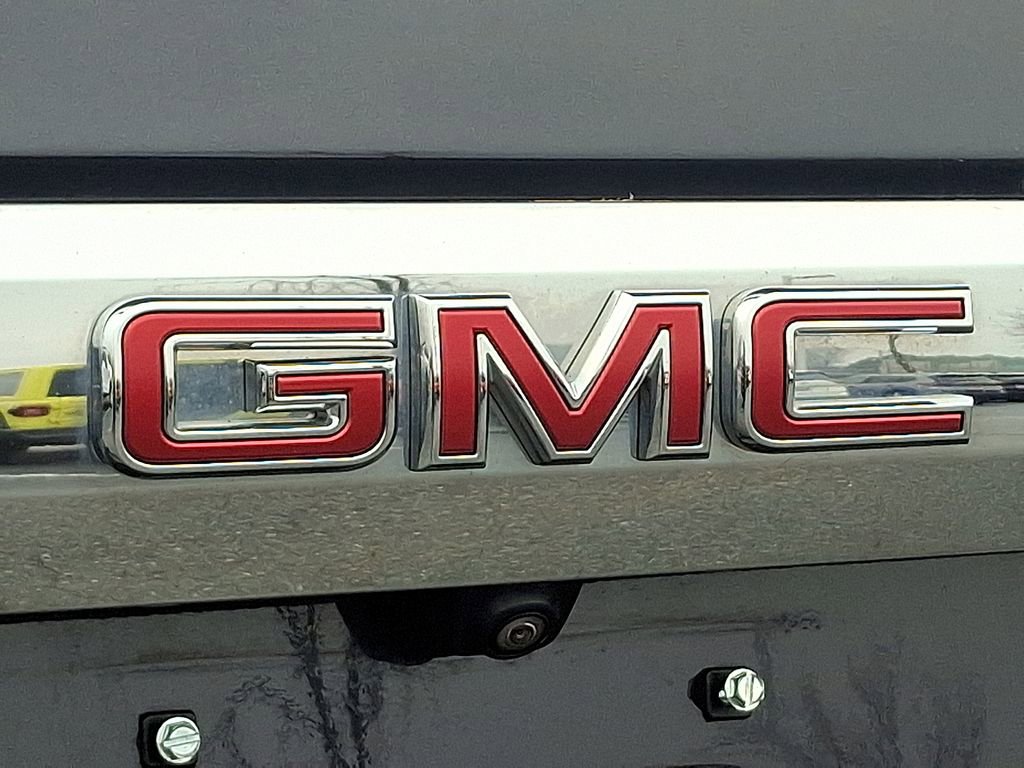Used 2023 GMC Yukon XL SLT image 31