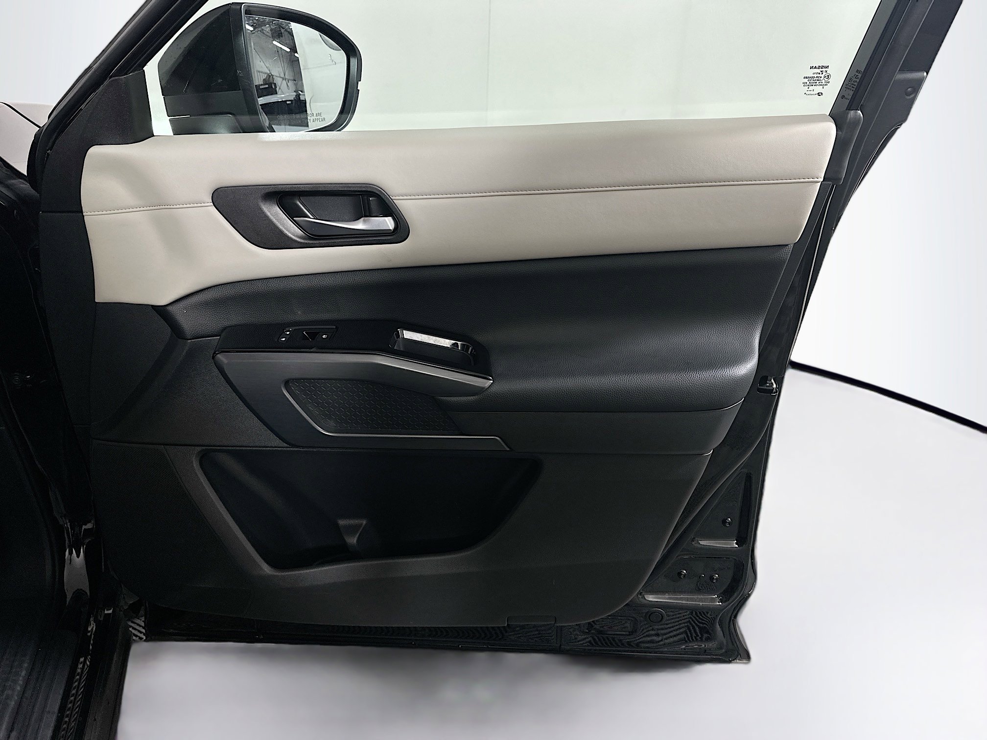 Used 2023 Nissan Pathfinder SL image 33