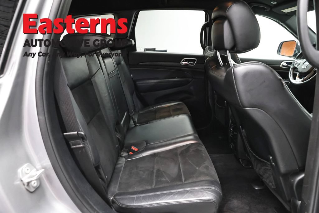 Used 2017 Jeep Grand Cherokee Altitude AWD/4WD image 23