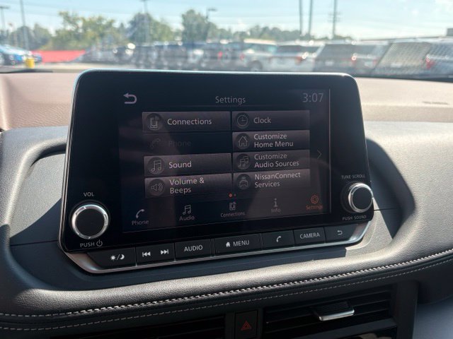 Used 2023 Nissan Rogue SV AWD/4WD image 17