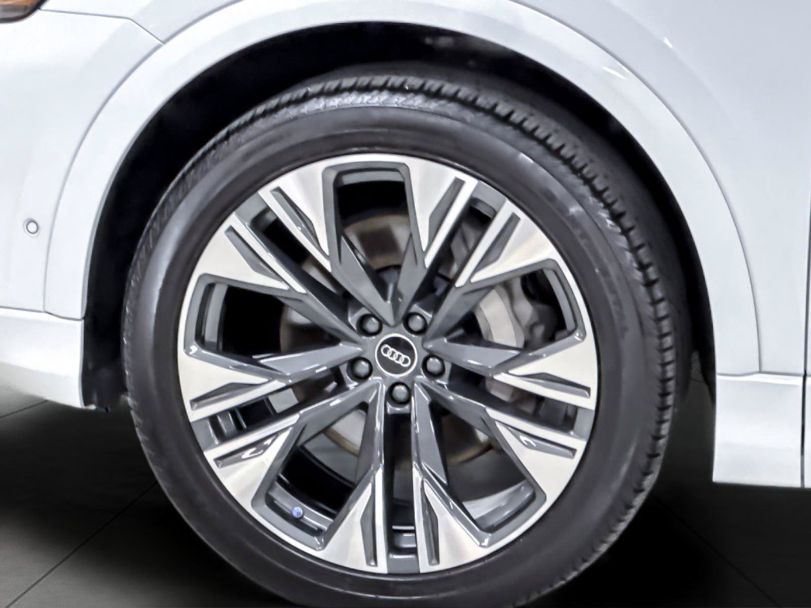 Certified 2024 Audi Q8 Premium Plus AWD/4WD image 25