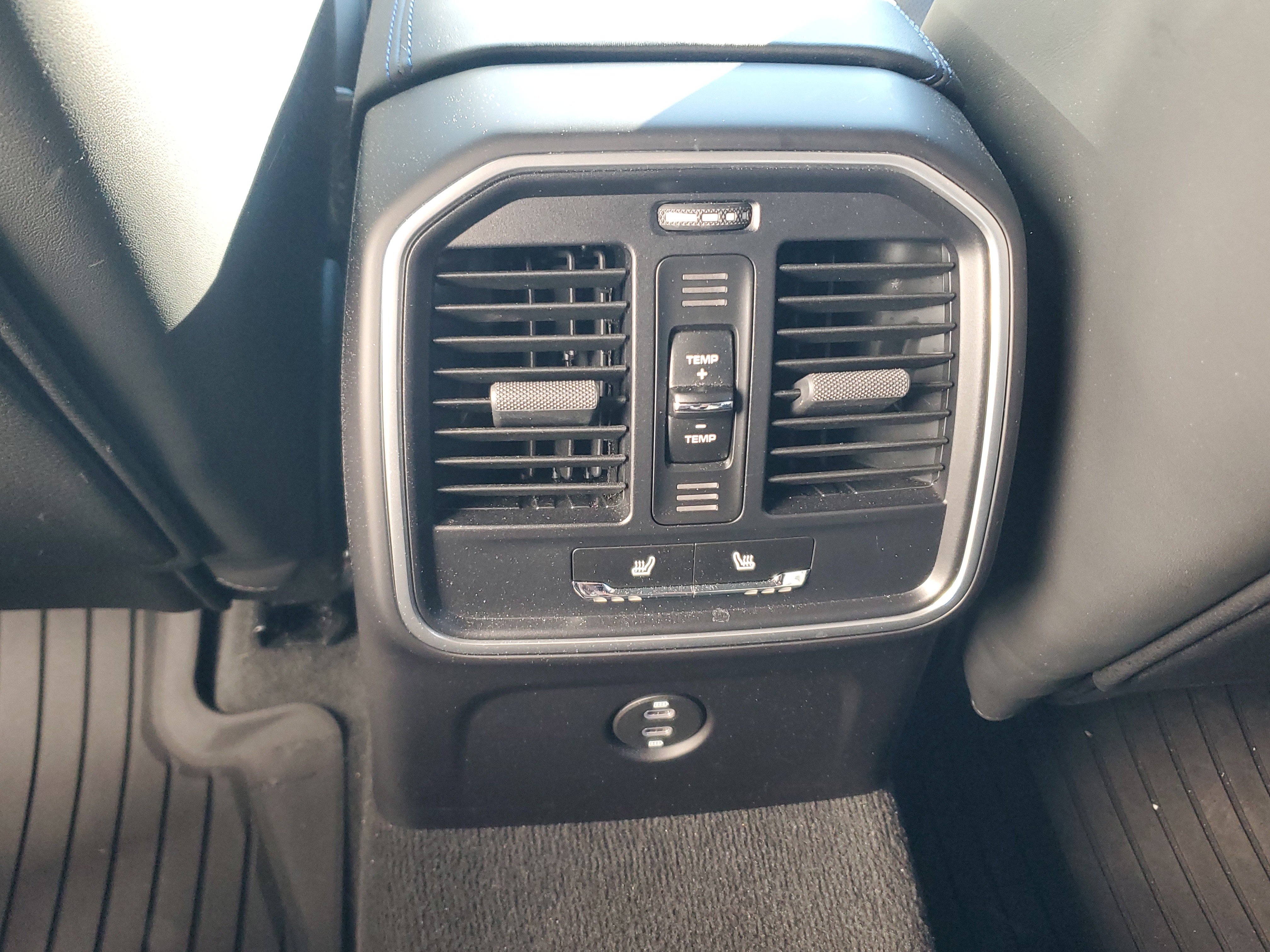 Used 2022 Porsche Macan S image 19