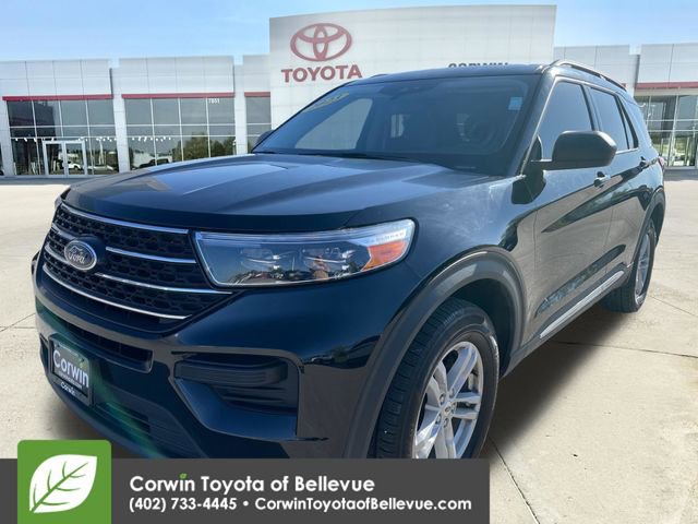 Used 2023 Ford Explorer XLT AWD/4WD image 7
