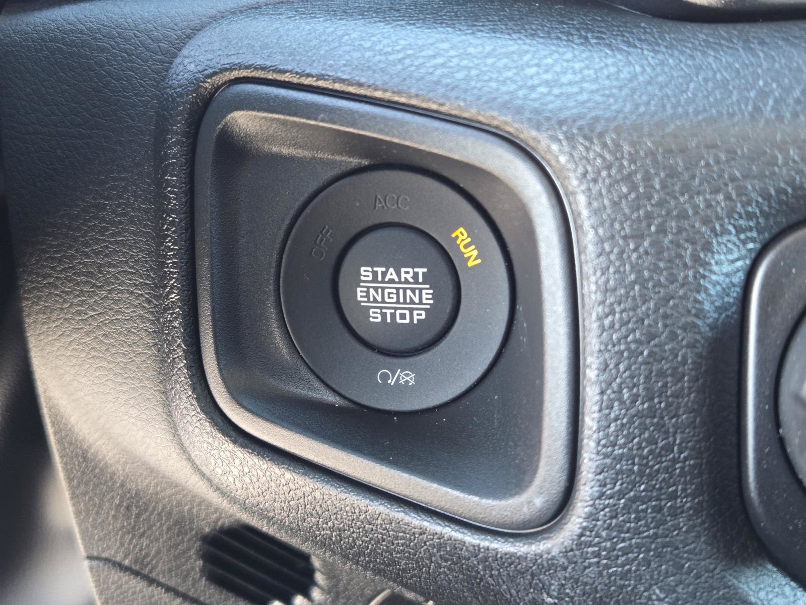 New 2026 Jeep Gladiator Sport AWD/4WD image 13