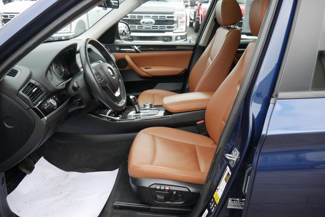 Used 2017 BMW X3 xDrive28i image 2